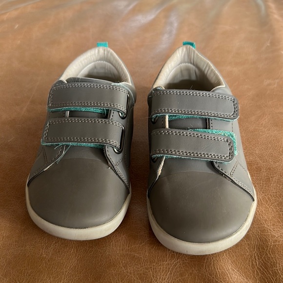 ten little Shoes Ten Little Unisex Leather Like Shoes Gray With